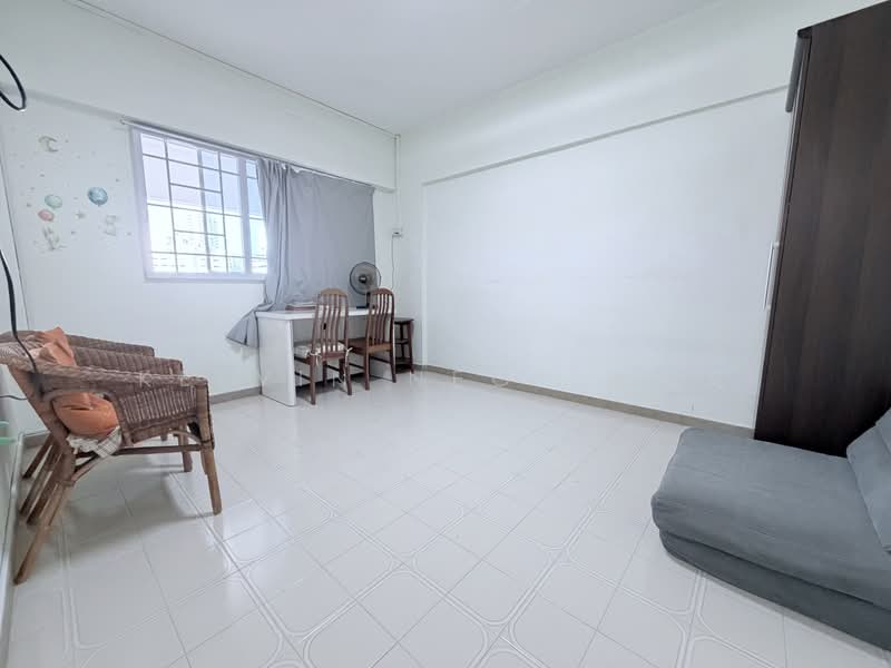 164 Bukit Batok Street 11, 164 Bukit Batok Street 11, 2 Bedrooms, 785 sqft, HDB Flat For Sale, by Kelvin Neo  凯尔文, 500172945 - Common room  - PropertyGuru.com.sg
