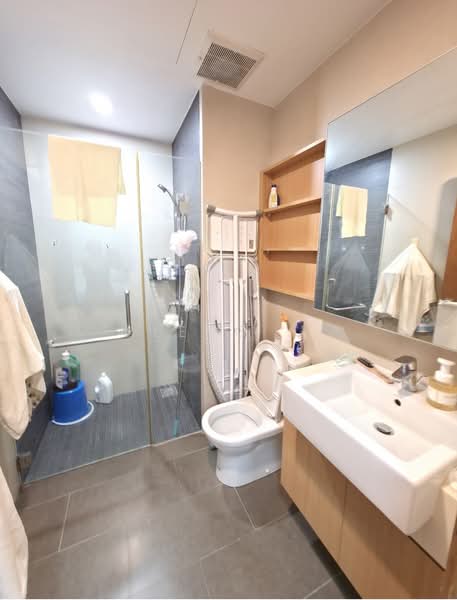 The Interweave, 21 Kim Keat Road, 1 Bedroom, 409 sqft, Apartment For Sale, by Leng ., 500172954 - Bathroom - PropertyGuru.com.sg