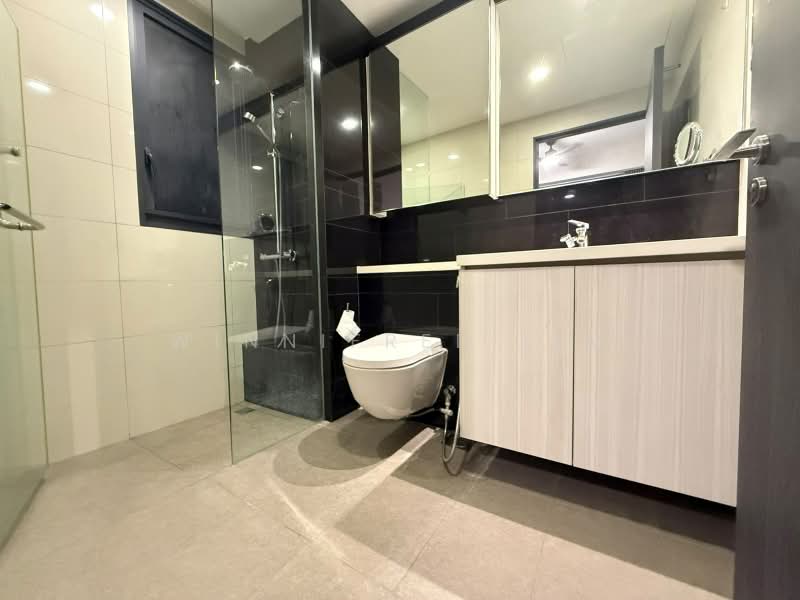 Gem Residences, , 3 Bedrooms, 936 sqft, Condominium For Rent, by Winnifred Lim, 500172956 - Bathroom - PropertyGuru.com.sg