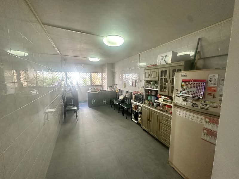 326 Ang Mo Kio Avenue 3, 326 Ang Mo Kio Avenue 3, 3 Bedrooms, 990 sqft, HDB Flat For Sale, by Stephen Koh, 500172957 - Kitchen - PropertyGuru.com.sg