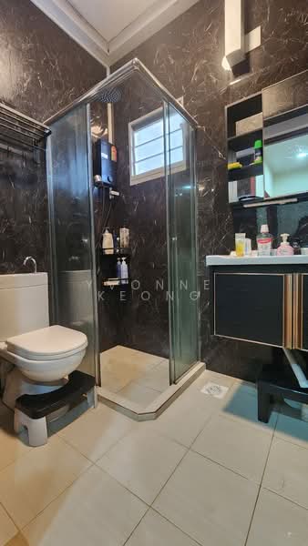 30 Margaret Drive, 30 Margaret Drive, 2 Bedrooms, 667 sqft, HDB Flat For Sale, by Yvonne Keong, 500172958 - Bathroom - PropertyGuru.com.sg