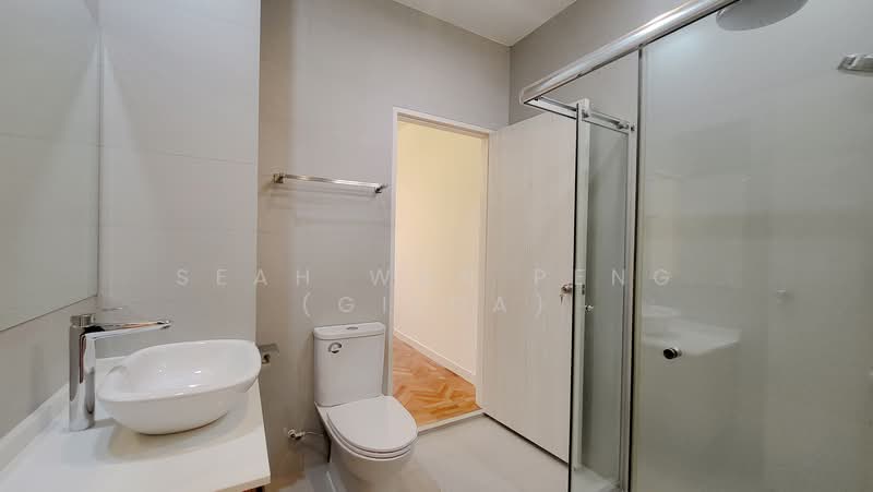 Orange Regency, 101 Fernhill Road, 3 Bedrooms, 2,422 sqft, Apartment For Rent, by Seah Wan Peng (Gilda), 500172960 - Bathroom - PropertyGuru.com.sg