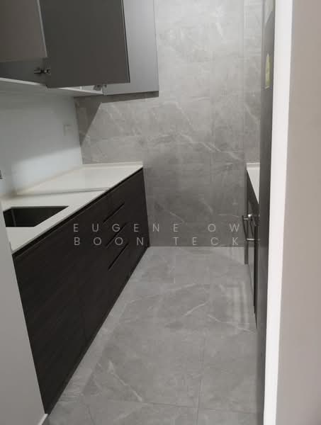 Stirling Residences, 21 Stirling Road, 2 Bedrooms, 689 sqft, Condominium For Rent, by Eugene Ow Boon Teck, 500172962 - Kitchen - PropertyGuru.com.sg