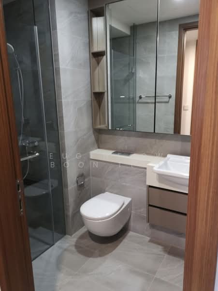 Stirling Residences, 21 Stirling Road, 2 Bedrooms, 689 sqft, Condominium For Rent, by Eugene Ow Boon Teck, 500172962 - Bathroom - PropertyGuru.com.sg