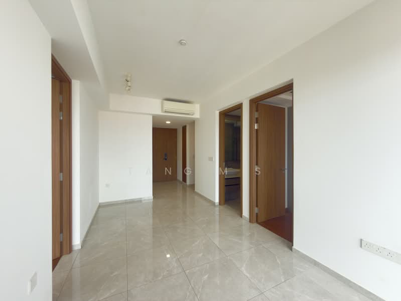 Stirling Residences, 25 Stirling Road, 2 Bedrooms, 680 sqft, Condominium For Rent, by TANG M S, 500172964 - PropertyGuru.com.sg
