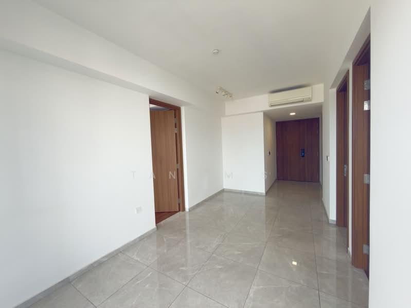 Stirling Residences, 25 Stirling Road, 2 Bedrooms, 680 sqft, Condominium For Rent, by TANG M S, 500172964 - PropertyGuru.com.sg