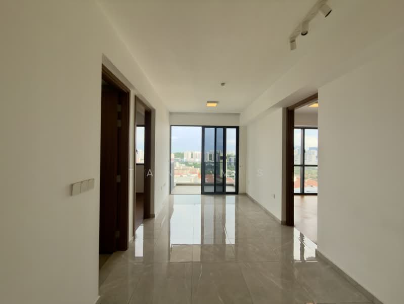 Stirling Residences, 25 Stirling Road, 2 Bedrooms, 680 sqft, Condominium For Rent, by TANG M S, 500172964 - Corridor - PropertyGuru.com.sg