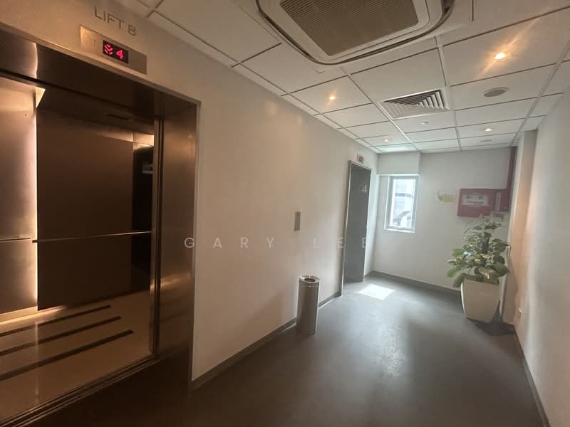 Tan Chong Tower, 15 Queen Street, 741 sqft, Office For Rent, by Gary Lee, 500172967 - Corridor - CommercialGuru.com.sg