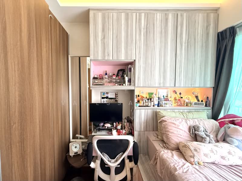 Kingsford Waterbay, 76 Upper Serangoon View, 4 Bedrooms, 1,033 sqft, Condominium For Sale, by Vanessa Lim, 500172970 - Bedroom - PropertyGuru.com.sg