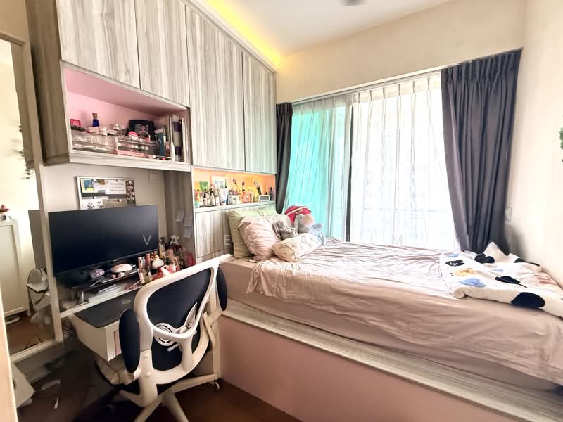 Kingsford Waterbay, 76 Upper Serangoon View, 4 Bedrooms, 1,033 sqft, Condominium For Sale, by Vanessa Lim, 500172970 - Bedroom - PropertyGuru.com.sg
