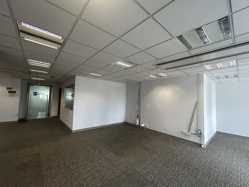 Tan Chong Tower, 15 Queen Street, 1,055 sqft, Office For Rent, by Gary Lee, 500172972 - Interior - CommercialGuru.com.sg