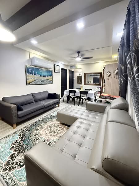 240 Bukit Panjang Ring Road, 240 Bukit Panjang Ring Road, 3 Bedrooms, 904 sqft, HDB Flat For Sale, by Agent MBS, 500172976 - Living Room - PropertyGuru.com.sg
