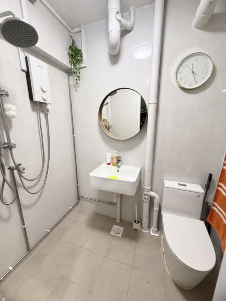 240 Bukit Panjang Ring Road, 240 Bukit Panjang Ring Road, 3 Bedrooms, 904 sqft, HDB Flat For Sale, by Agent MBS, 500172976 - Bathroom - PropertyGuru.com.sg