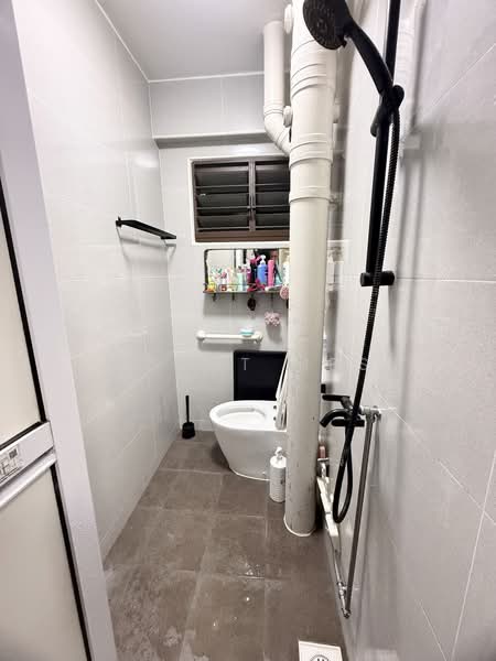 240 Bukit Panjang Ring Road, 240 Bukit Panjang Ring Road, 3 Bedrooms, 904 sqft, HDB Flat For Sale, by Agent MBS, 500172976 - Bathroom - PropertyGuru.com.sg