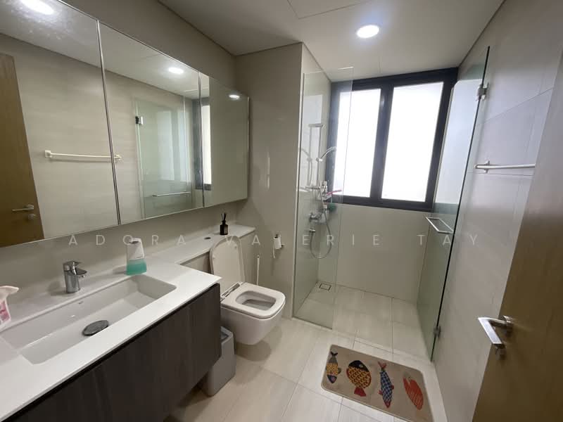 Lakeville, 1 Jurong Lake Link, 3 Bedrooms, 1,141 sqft, Condominium For Rent, by Adora Valerie Tay, 500172983 - Bathroom - PropertyGuru.com.sg