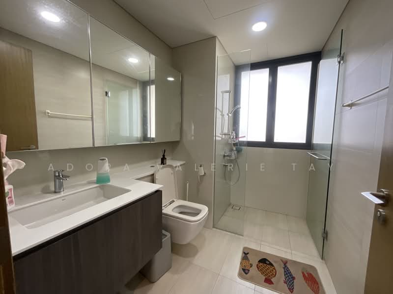 Lakeville, 1 Jurong Lake Link, 3 Bedrooms, 1,141 sqft, Condominium For Rent, by Adora Valerie Tay, 500172983 - Bathroom - PropertyGuru.com.sg