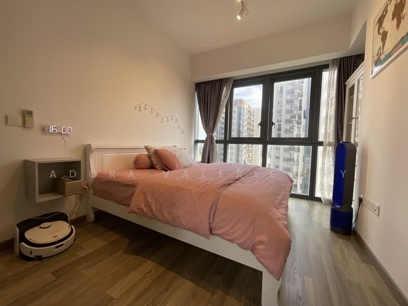 Lakeville, 1 Jurong Lake Link, 3 Bedrooms, 1,141 sqft, Condominium For Rent, by Adora Valerie Tay, 500172983 - Bedroom - PropertyGuru.com.sg