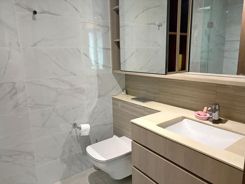 Forest Woods, , 3 Bedrooms, 915 sqft, Condominium For Rent, by Anne Ho, 500172989 - Bathroom - PropertyGuru.com.sg
