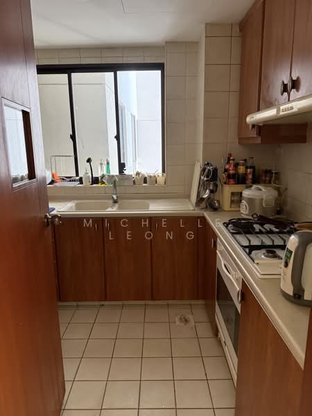 The Mayfair, 1 Jurong East Street 32, 1 Bedroom, 635 sqft, Condominium For Sale, by Michelle Leong, 500172994 - Kitchen - PropertyGuru.com.sg