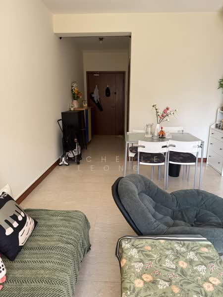 The Mayfair, 1 Jurong East Street 32, 1 Bedroom, 635 sqft, Condominium For Sale, by Michelle Leong, 500172994 - Living Room - PropertyGuru.com.sg