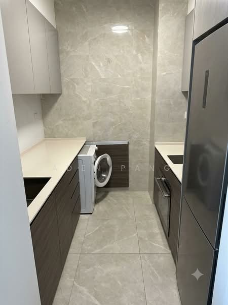Stirling Residences, 21 Stirling Road, 2 Bedrooms, 684 sqft, Condominium For Rent, by Aden Pang, 500172995 - Kitchen - PropertyGuru.com.sg