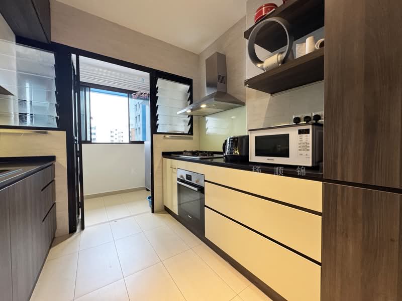 996A Buangkok Crescent, 996A Buangkok Crescent, 3 Bedrooms, 1,001 sqft, HDB Flat For Sale, by S. K. Yeo 杨顺锦, 500173002 - Kitchen - PropertyGuru.com.sg