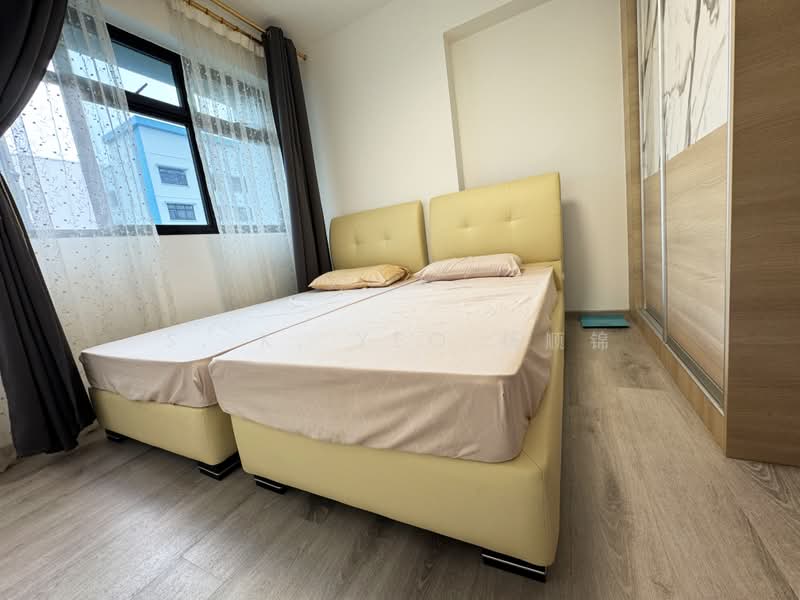 996A Buangkok Crescent, 996A Buangkok Crescent, 3 Bedrooms, 1,001 sqft, HDB Flat For Sale, by S. K. Yeo 杨顺锦, 500173002 - Bedroom - PropertyGuru.com.sg
