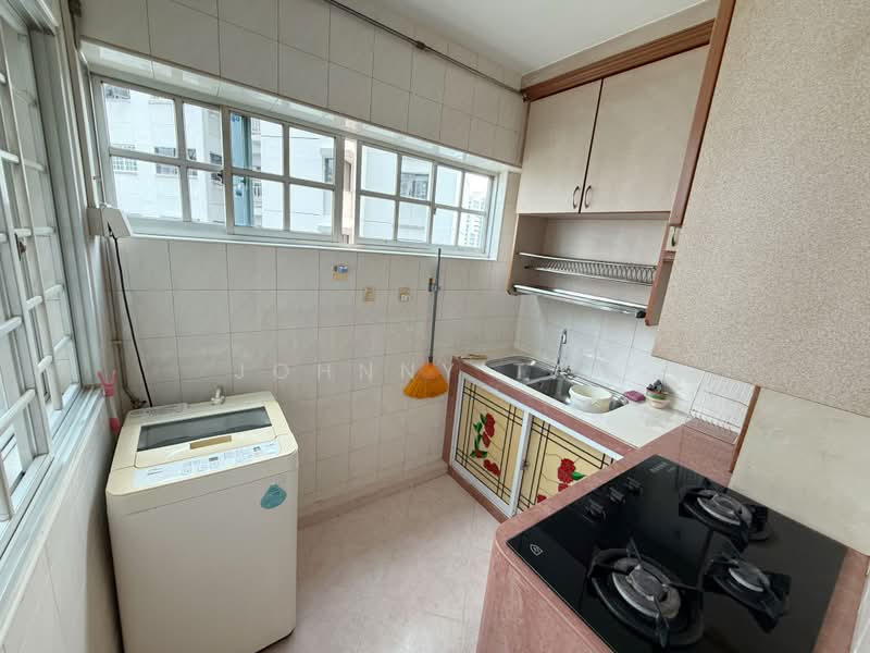 110 Rivervale Walk, 110 Rivervale Walk, 3 Bedrooms, 1,302 sqft, HDB Flat For Rent, by Johnny Tan, 500173003 - Kitchen - PropertyGuru.com.sg