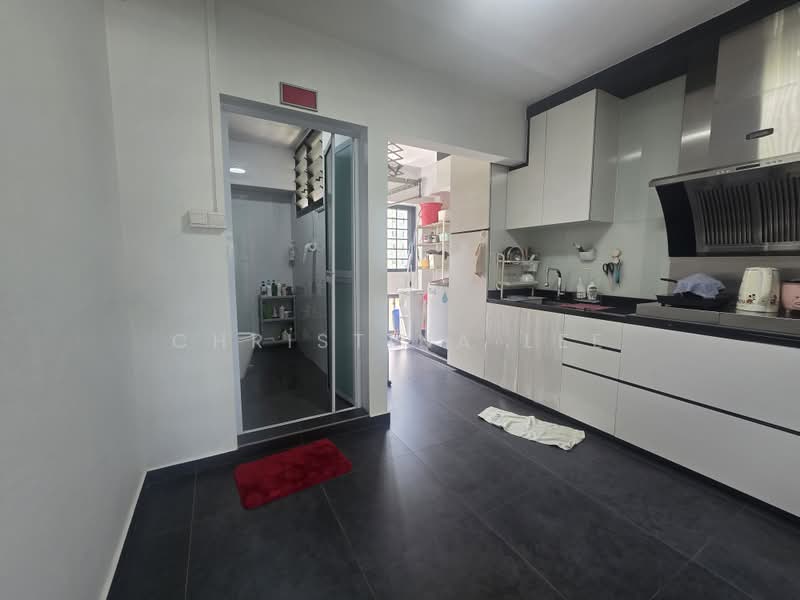 719 Tampines Street 72, 719 Tampines Street 72, 3 Bedrooms, 1,076 sqft, HDB Flat For Sale, by Christina Lee, 500173007 - Kitchen - PropertyGuru.com.sg