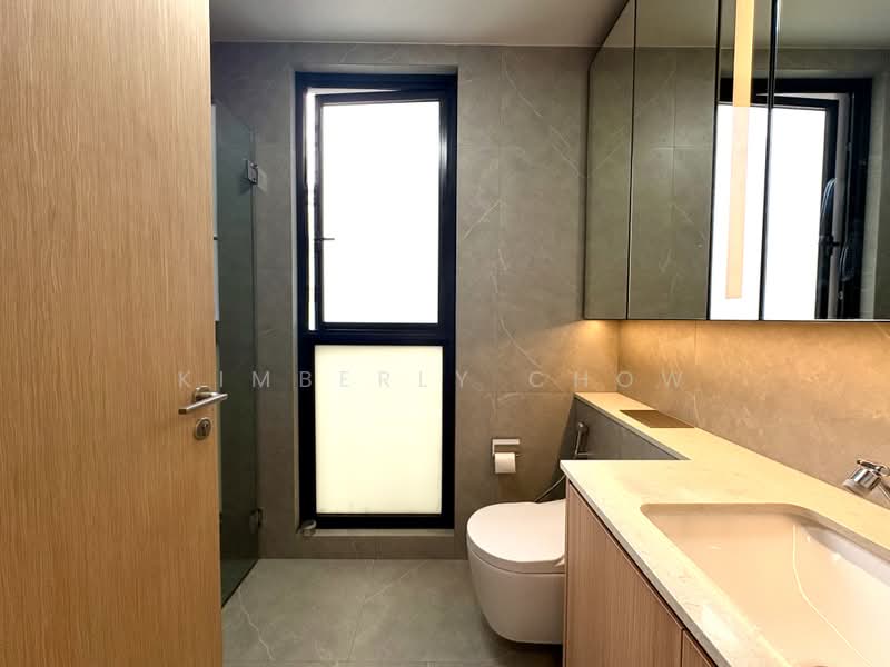 Peak Residence, 337 Thomson Road, 1 Bedroom, 560 sqft, Condominium For Sale, by Kimberly Chow, 500173023 - Bathroom - PropertyGuru.com.sg