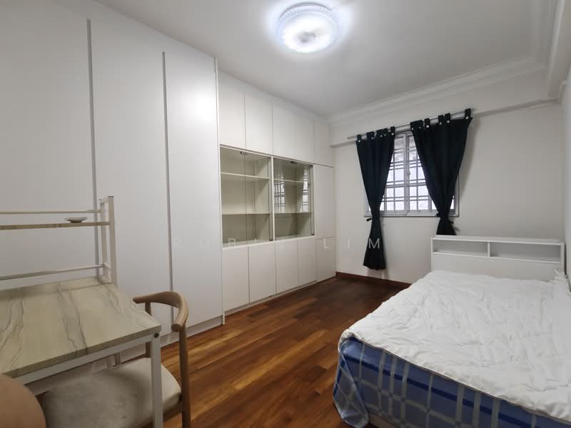 371 Clementi Avenue 4, 371 Clementi Avenue 4, 2 Bedrooms, 731 sqft, HDB Flat For Sale, by Robin Lim, 500173024 - Bedroom - PropertyGuru.com.sg