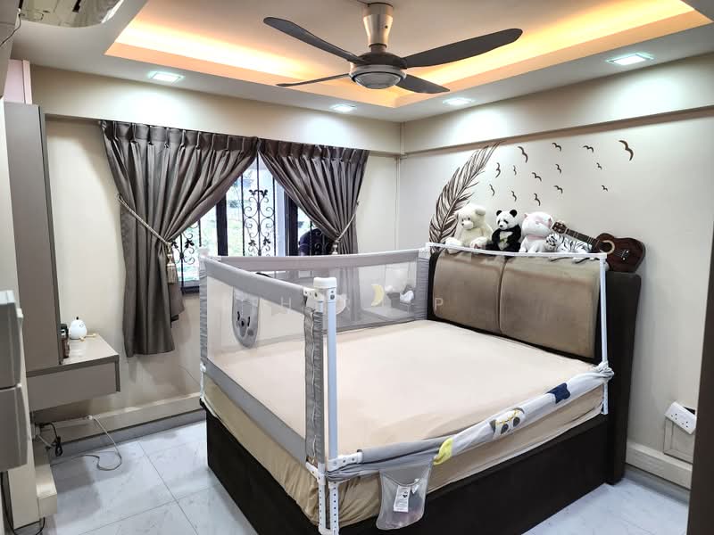 241 Jurong East Street 24, 241 Jurong East Street 24, 2 Bedrooms, 732 sqft, HDB Flat For Sale, by Thiru P, 500173026 - Bedroom - PropertyGuru.com.sg