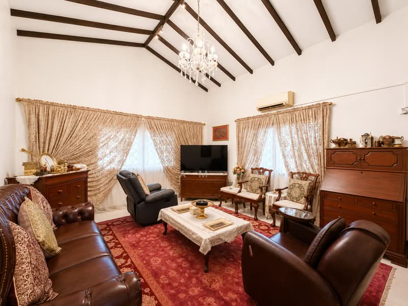 District 17 Detached with Wide Frontage & Sub-Divide Potential, Toh Heights Detached Wide Frontage With Subdivide Potential, 5 Bedrooms, 4,500 sqft, Detached House For Sale, by William Hong, 500173028 - Living Room - PropertyGuru.com.sg