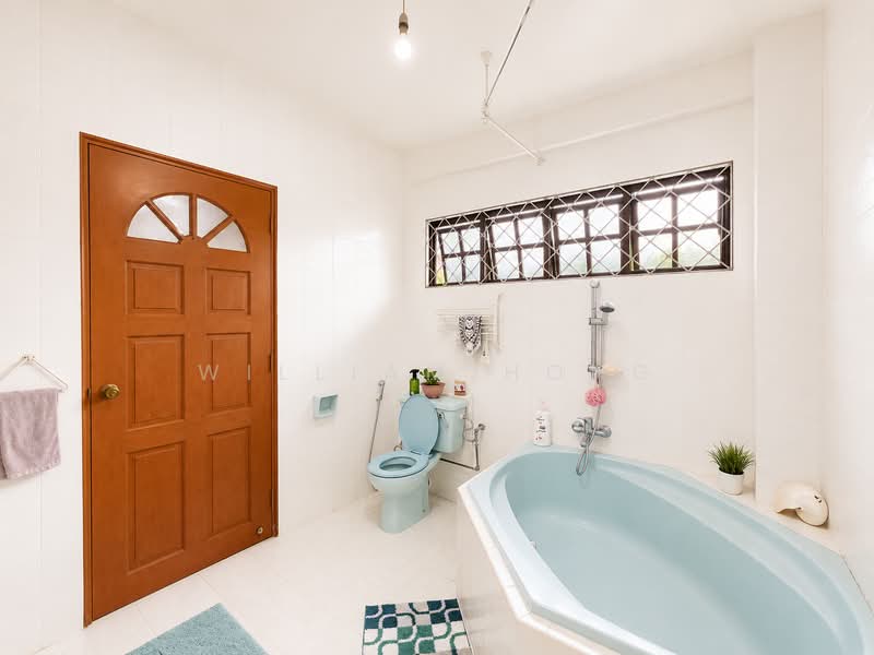District 17 Detached with Wide Frontage & Sub-Divide Potential, Toh Heights Detached Wide Frontage With Subdivide Potential, 5 Bedrooms, 4,500 sqft, Detached House For Sale, by William Hong, 500173028 - Bathroom - PropertyGuru.com.sg