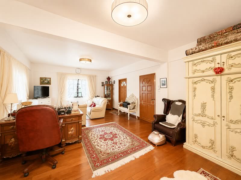 District 17 Detached with Wide Frontage & Sub-Divide Potential, Toh Heights Detached Wide Frontage With Subdivide Potential, 5 Bedrooms, 4,500 sqft, Detached House For Sale, by William Hong, 500173028 - Living Room - PropertyGuru.com.sg