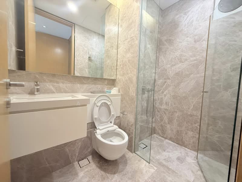 The Laurels @ Cairnhill Road, 38 Cairnhill Road, 2 Bedrooms, 883 sqft, Condominium For Sale, by Agnes Ng, 500173038 - Bathroom - PropertyGuru.com.sg