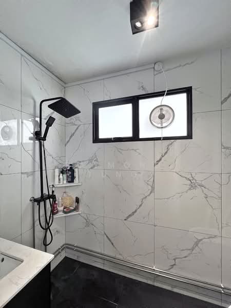 129 Marsiling Rise, 129 Marsiling Rise, 4 Bedrooms, 1,323 sqft, HDB Flat For Sale, by Raymond Tung, 500173039 - Bathroom - PropertyGuru.com.sg