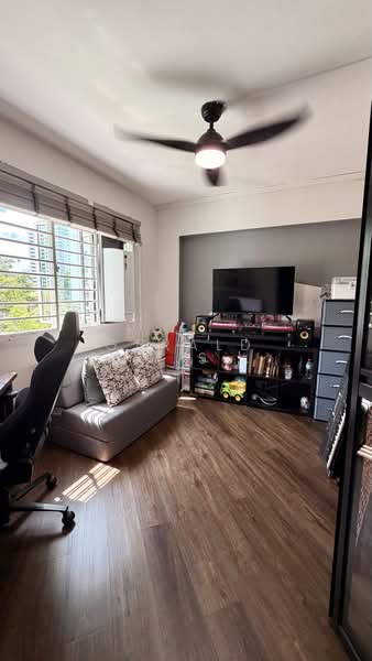 106B Depot Road, 106B Depot Road, 3 Bedrooms, 1,238 sqft, HDB Flat For Sale, by Gerald Ong Soon Lee (Gerald Ong), 500173041 - Living Room - PropertyGuru.com.sg