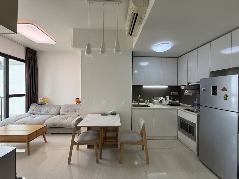 Sky Vue, Bishan Street 14, 2 Bedrooms, 678 sqft, Condominium For Sale, by Sofia Zhang, 500173045 - Living Room - PropertyGuru.com.sg
