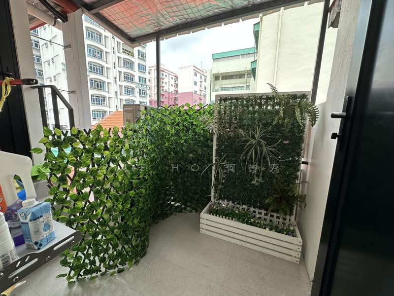 377 GUILLEMARD ROAD, 377 GUILLEMARD ROAD, Eunos / Geylang / Paya Lebar, Room Rental, 280 sqft, Walk-up Apartment For Rent, by Rae Ho 何诗蕊, 500173050 - Balcony - PropertyGuru.com.sg