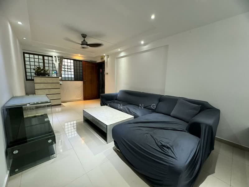 201 Yishun Street 21, 201 Yishun Street 21, 3 Bedrooms, 1,033 sqft, HDB Flat For Rent, by Ivan Ng, 500173056 - Living Room - PropertyGuru.com.sg