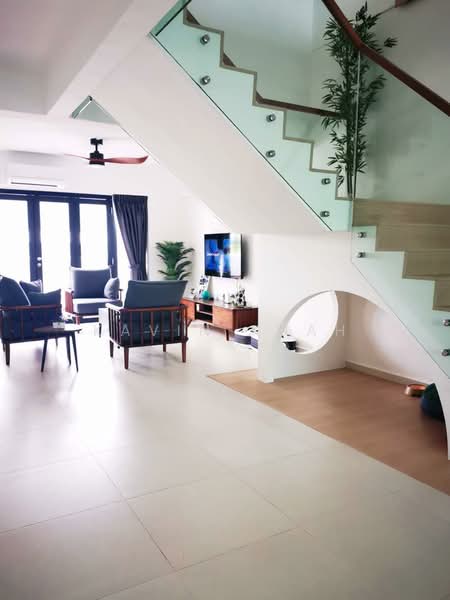146 Tampines Avenue 5, 146 Tampines Avenue 5, 4 Bedrooms, 1,593 sqft, HDB Flat For Sale, by Kavin Kuah, 500173062 - Living Room - PropertyGuru.com.sg