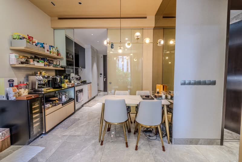 Martin Modern, 10 Martin Place, 2 Bedrooms, 764 sqft, Condominium For Rent, by Alethea Seow, 500173081 - PropertyGuru.com.sg
