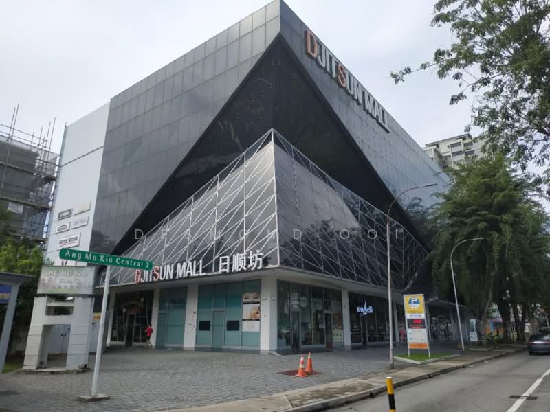 727 Ang Mo Kio Avenue 6, , 893 sqft, Shop / Shophouse For Rent, by Desmond Ooi, 500173093 - Exterior - CommercialGuru.com.sg