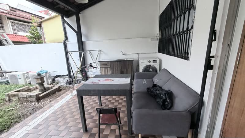 West Coast Gardens, 31 West Coast Lane, Room Rental, 100 sqft, Terraced House For Rent, by Leen Yap, 500173095 - Exterior - PropertyGuru.com.sg