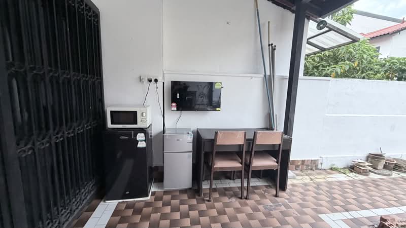 West Coast Gardens, 31 West Coast Lane, Room Rental, 100 sqft, Terraced House For Rent, by Leen Yap, 500173095 - Exterior - PropertyGuru.com.sg