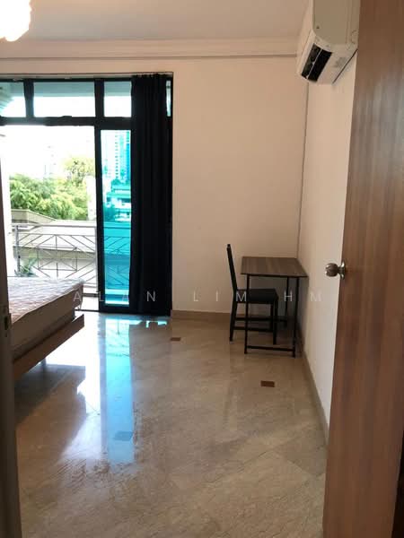 Spring Grove, 53 Grange Road, 2 Bedrooms, 1,210 sqft, Condominium For Rent, by Alan Lim HM, 500173115 - Bedroom - PropertyGuru.com.sg