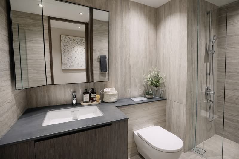 Sora, 73/74/76/78 Yuan Ching Road, 5 Bedrooms, 1,679 sqft, Condominium For Sale, by Vikki Tear, 500173116 - Bathroom - PropertyGuru.com.sg