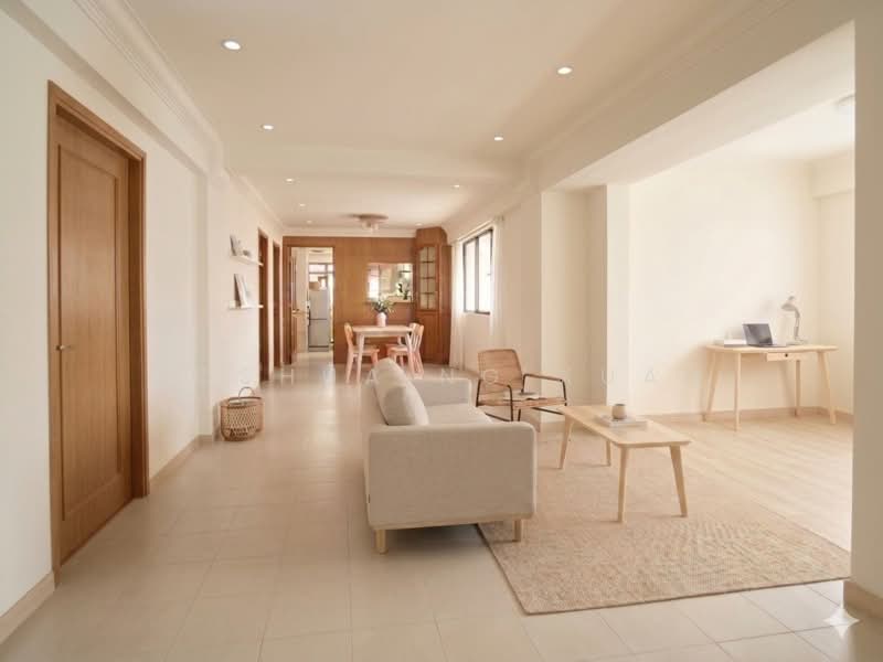 11 Jalan Batu, 11 Jalan Batu, 4 Bedrooms, 1,420 sqft, HDB Flat For Sale, by Joshua Ng Xuan, 500173119 - Living Room - PropertyGuru.com.sg