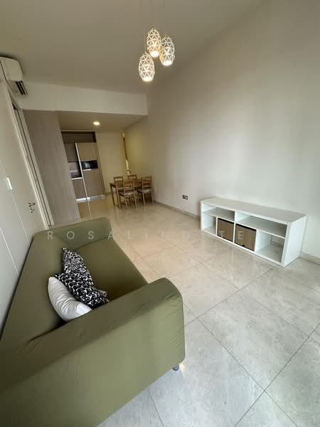 DUO Residences, 1 Fraser Street, 1 Bedroom, 721 sqft, Apartment For Rent, by Rosalind Teo, 500173120 - Living Room - PropertyGuru.com.sg